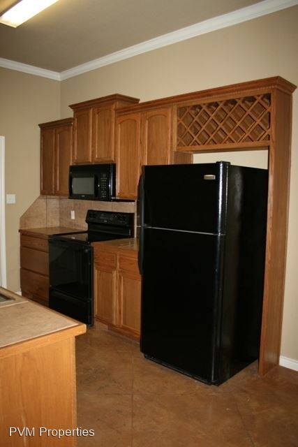 Building Photo - 3 br, 2 bath Apartment - 3156 Breton