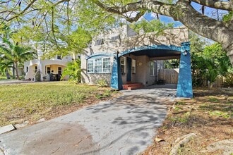 Building Photo - 310 Columbia Dr