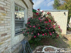 Foto del edificio - 6611 Carrie Ln
