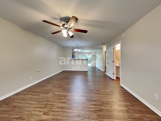 Building Photo - 153 Fox Glen Ct