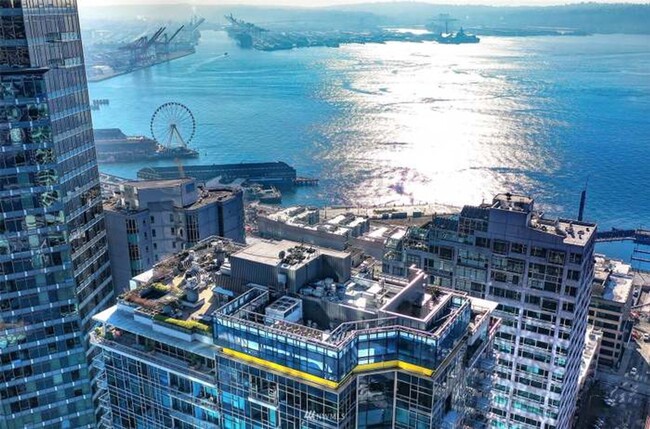 Foto del edificio - Cristalla Condominiums ~ Downtown/Belltown