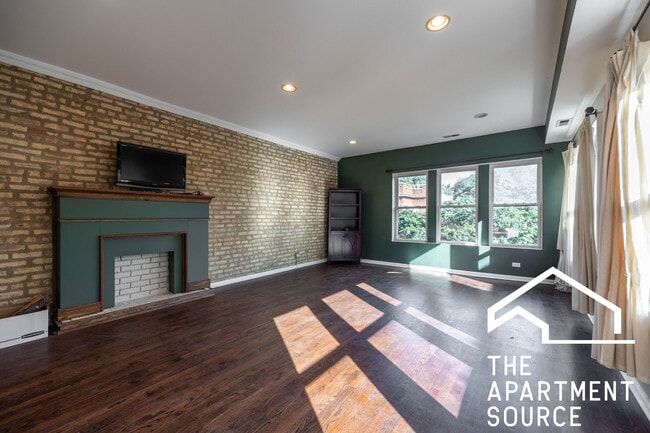 Building Photo - 1517 W Jonquil Terrace