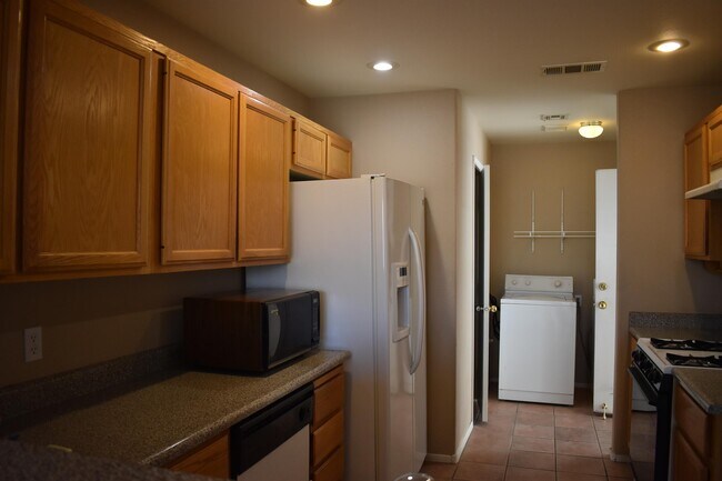 Building Photo - 8172 Autumn Star Ave