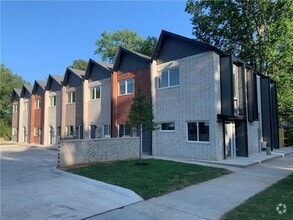 Building Photo - 1348 N West Ave