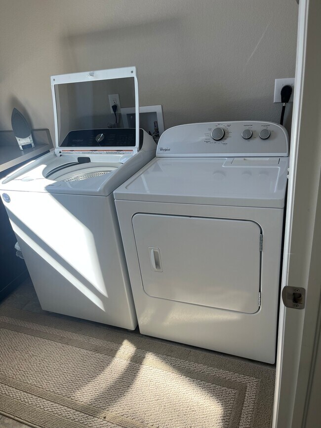 Foto del edificio - 26906 E Davies Pl