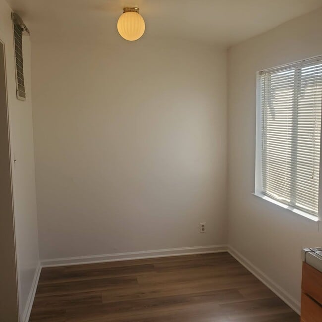 Foto del edificio - Nice 1bd/1ba Duplex in DT Livermore