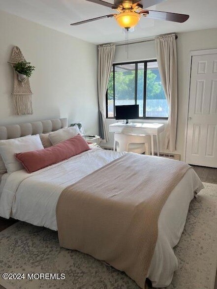Foto del edificio - 330 Shore Dr
