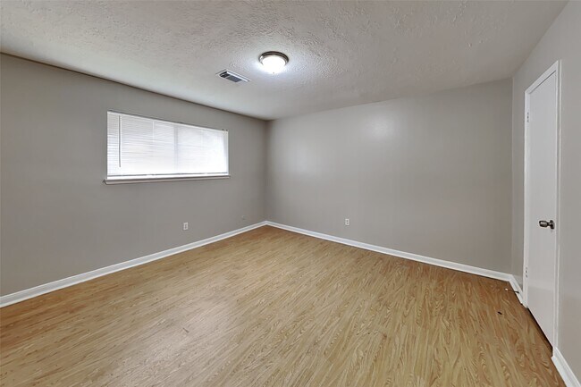 Foto del edificio - 4313 Lariat Dr