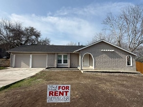 Building Photo - 8827 Slumber Ln