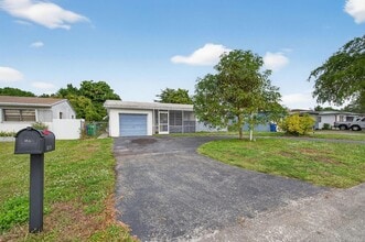 Building Photo - 6219 SW 20th Ct