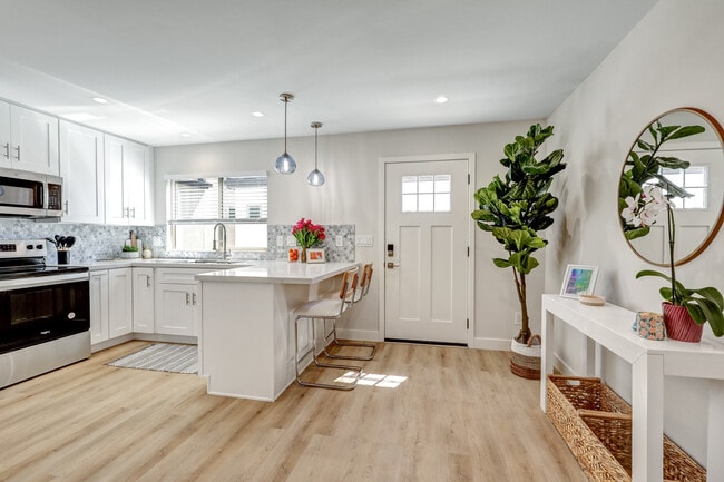 Foto del edificio - 940 Law St