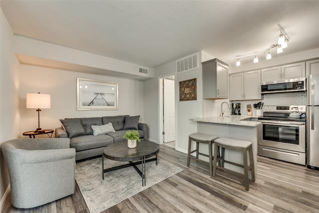 Foto del edificio - 3113 Sondra Dr