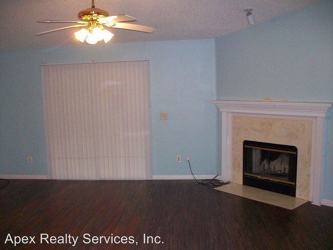 Foto del edificio - 3 br, 2 bath House - 1665 Spring Oaks lane