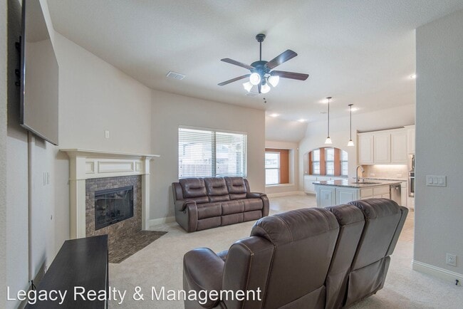 Building Photo - 4 br, 3 bath House - 1716 Ada Lane
