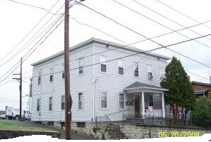 Primary Photo - 414 Hickory St
