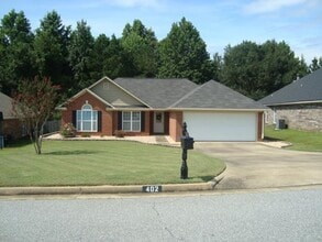 Building Photo - 402 Lee Rd
