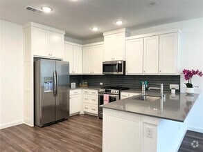 Building Photo - 1309 Ethan Dr