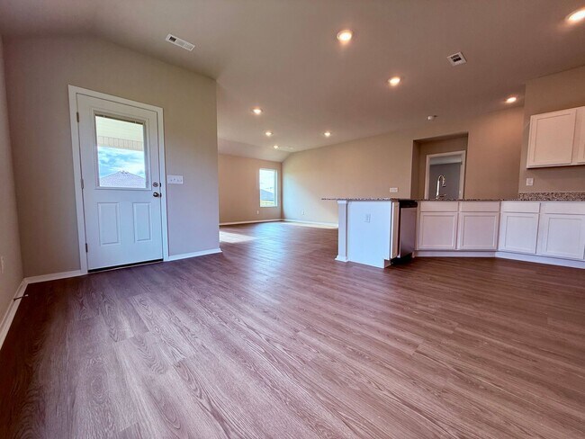 Building Photo - ***2800 Elliott Street***