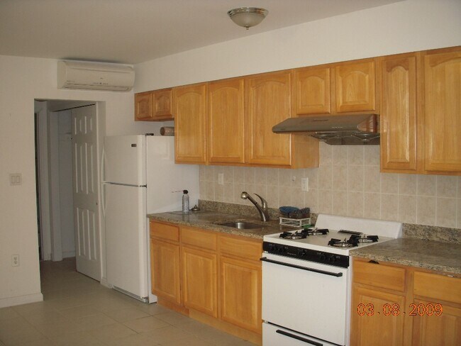 Foto del edificio - 144 Bay 8th St