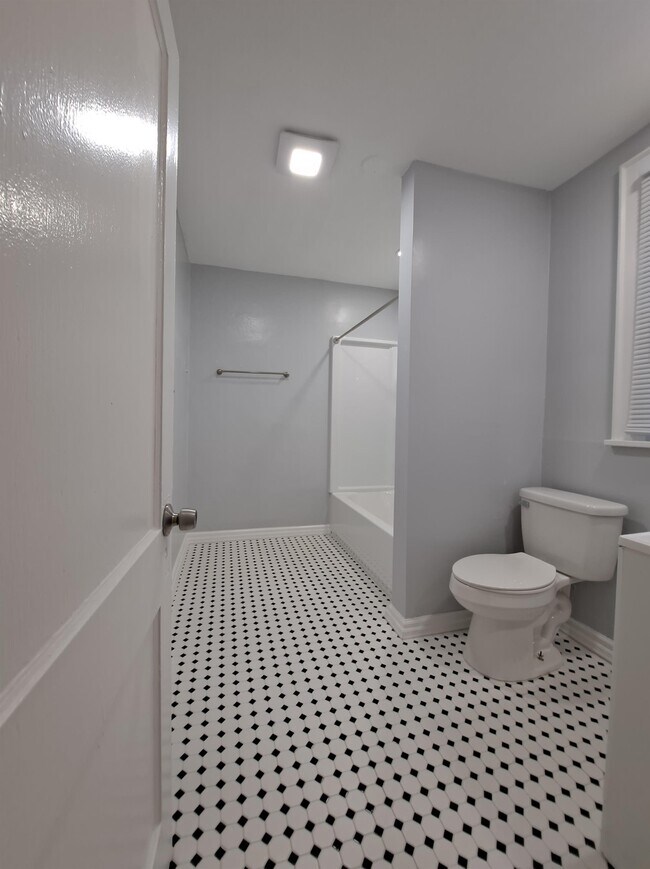 Foto del edificio - 208 E Park St