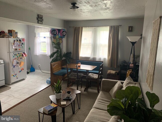 Foto del edificio - 302 E Essex Ave