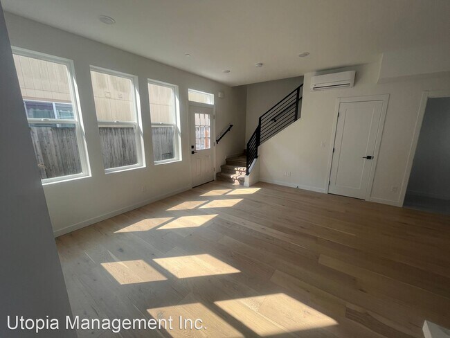 Building Photo - 2 br, 1.5 bath House - 7557-B 15th Ave SW