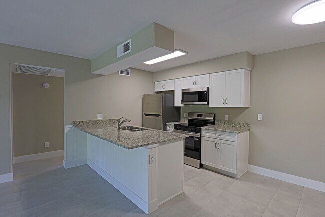 Foto del edificio - 5303 Summerlin Rd