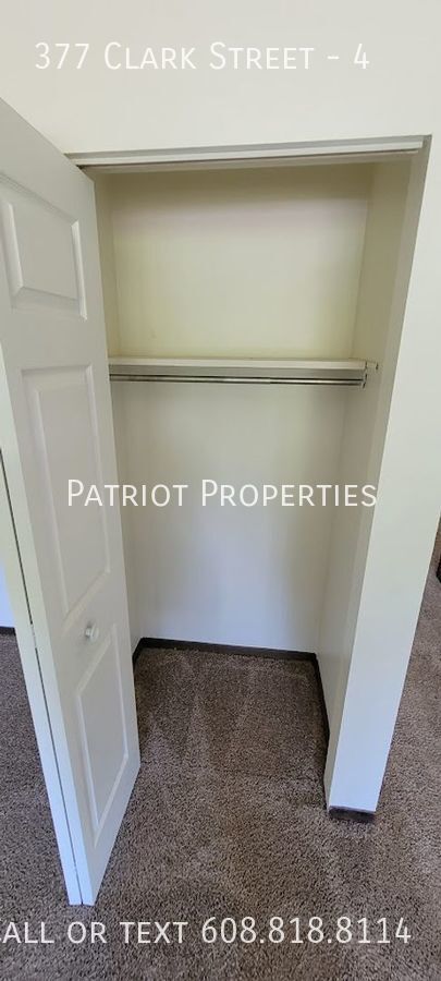 Building Photo - 2 BEDROOM/ 1 BATH APARTMENT -ALL UTILITIES...