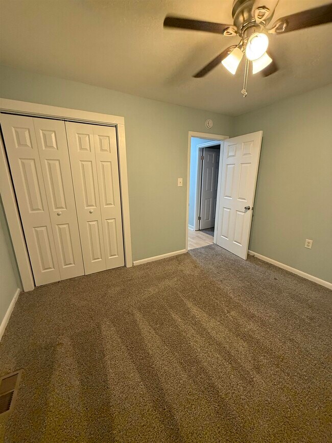 Foto del edificio - 765 Crawfordville Hwy