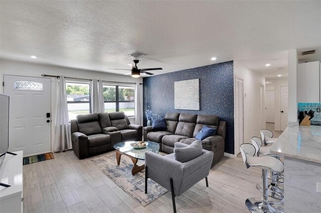 Foto del edificio - 4731 W Montgomery Ave