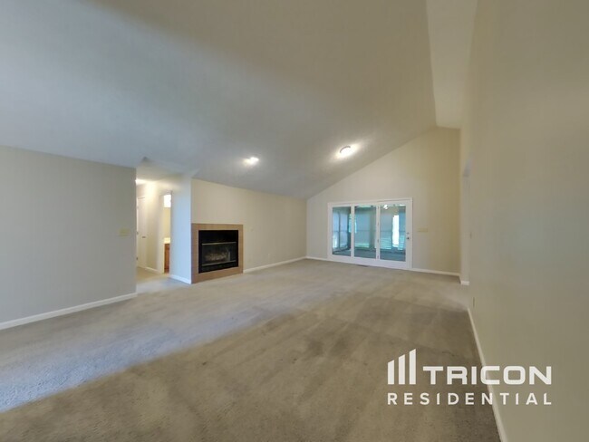 Foto del edificio - 3014 Silver Fox Dr