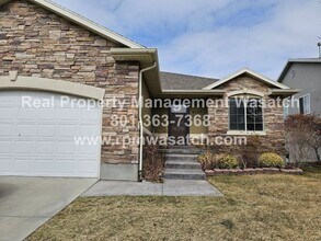 Building Photo - 4120 Juniper Hills Dr