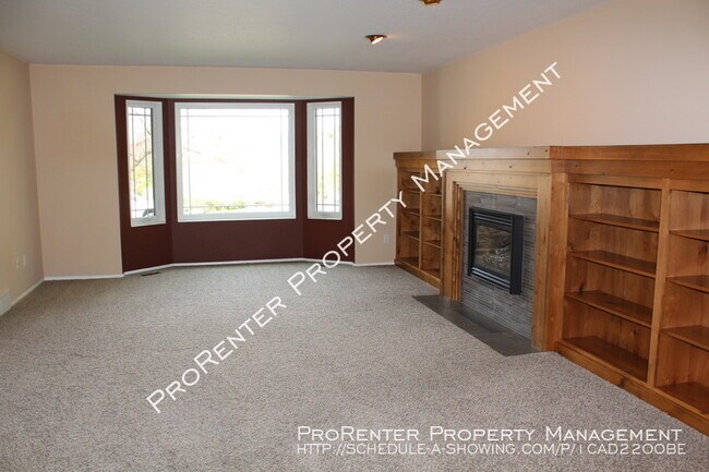 Building Photo - 1530 E Heather Cir