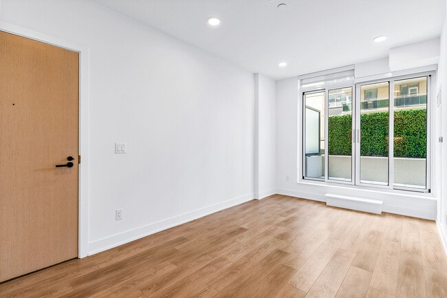 Photo du bâtiment - 200 Redpath Ave