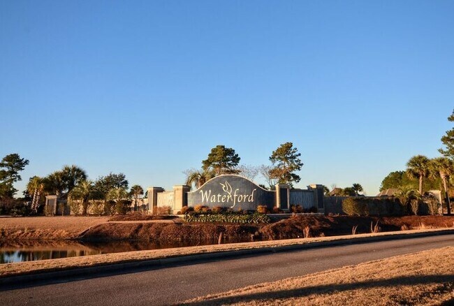 Foto del edificio - 3050 Braewood Ct