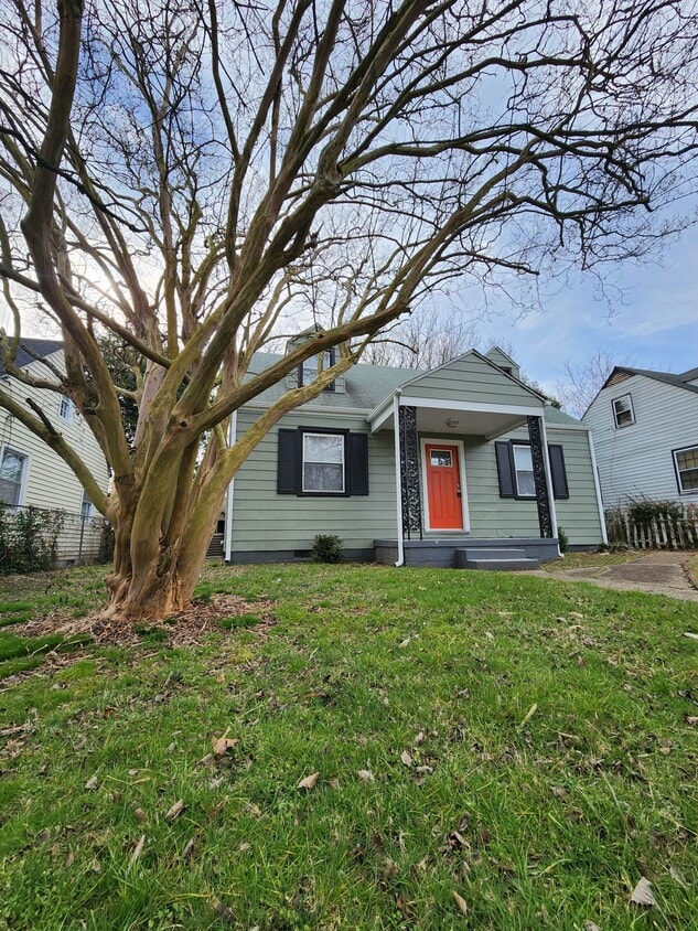 Foto principal - 1105 E 16th St