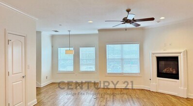 Building Photo - 4133 Hyer St