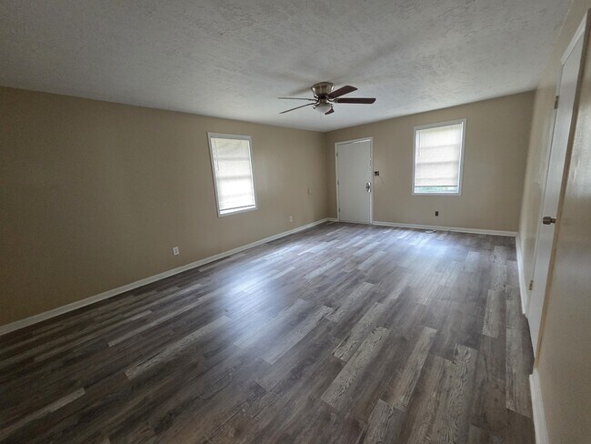 Building Photo - 3318 Winn Dr