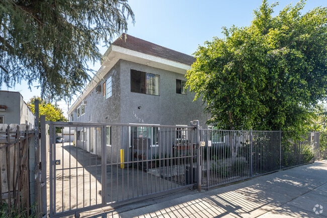 Foto principal - 14628 Delano