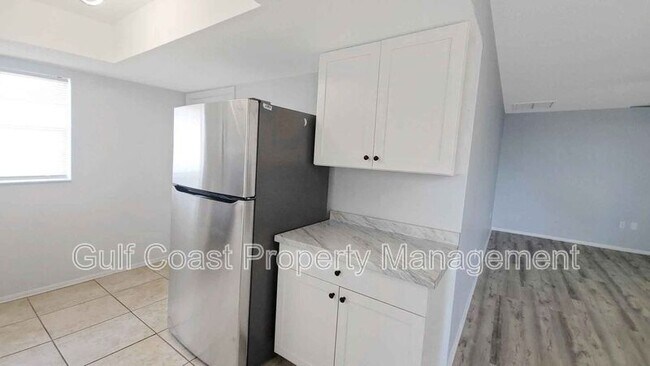 Foto del edificio - 4508 86th St W