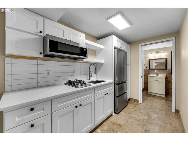 Foto del edificio - 1320 NW Maple Ln