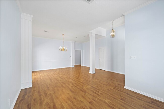Foto del edificio - 6619 Trebeck Ln