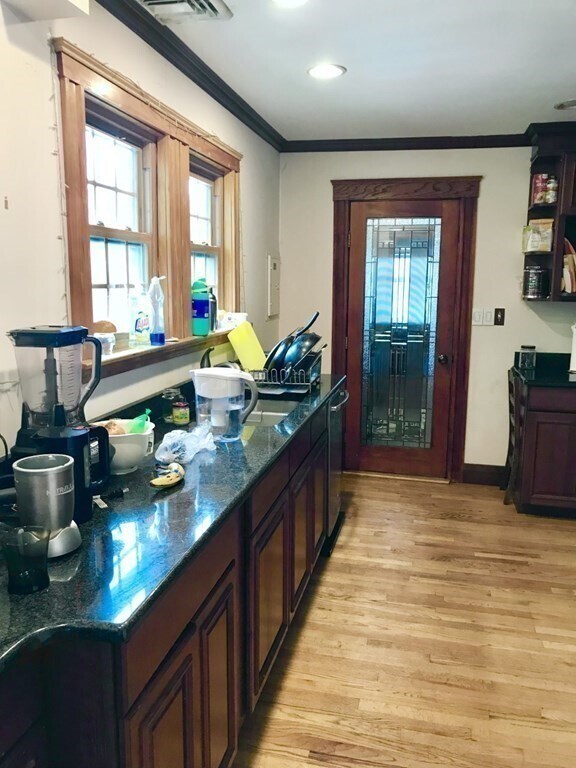 Foto del edificio - 1 Longfellow Rd