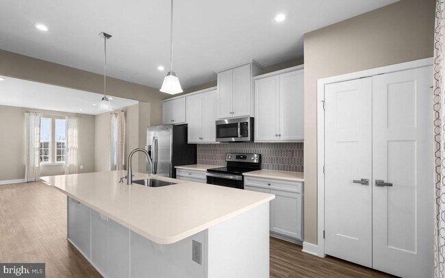 Building Photo - 100 Bethlehem Pl