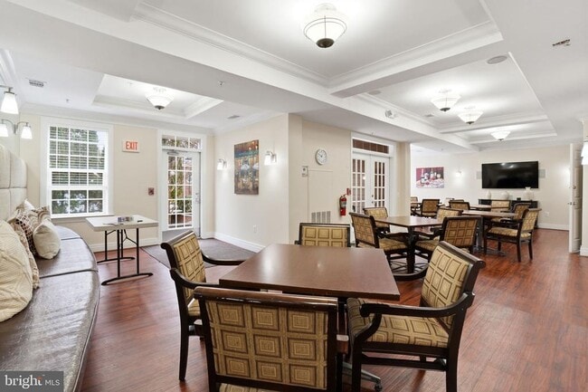 Building Photo - 7871 Rolling Woods Ct