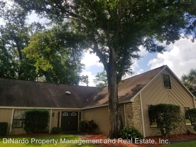 3 Br Bath House 629 Pelican Bay Dr For Rent In Daytona Building Photo 3 Br Bath House 629 Pelican Bay Dr