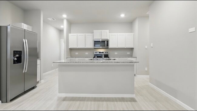 Foto del edificio - 3148 Strawberry Farm Ln
