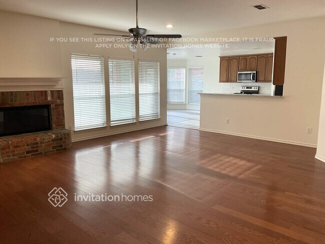 Foto del edificio - 5609 Parkplace Dr