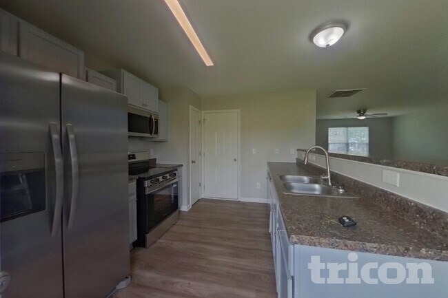 Foto del edificio - 528 Gentle Breeze Ln
