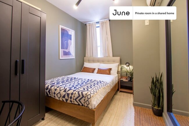 Building Photo - Room in Shared 3 bed/1 bath home